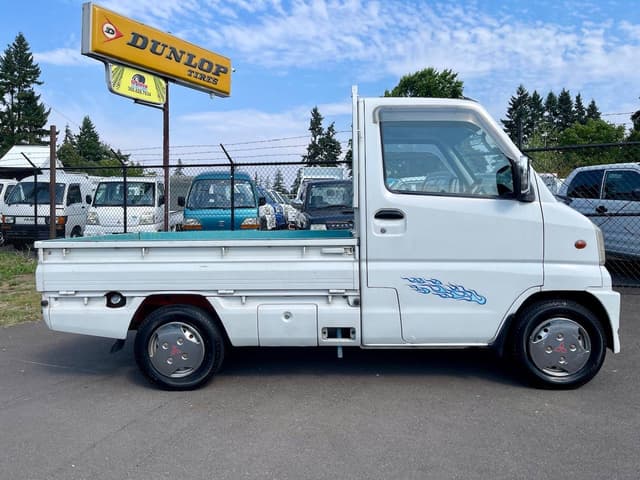 2000 Mitsubishi Minicab JDM car for sale — photo 9 of 25
