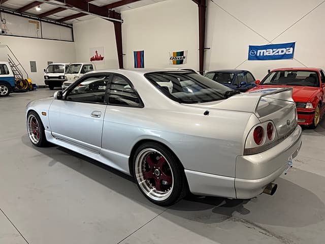 1996 Nissan Skyline JDM car for sale — photo 3 of 25