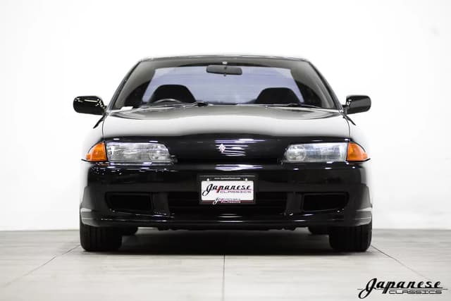 1991 Nissan Skyline JDM car for sale — photo 2 of 25