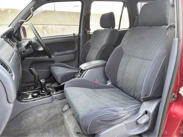 1995 Toyota Hilux Surf JDM car for sale — photo 11 of 19