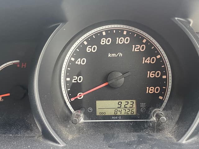 2006 Toyota HiAce JDM car for sale — photo 13 of 17