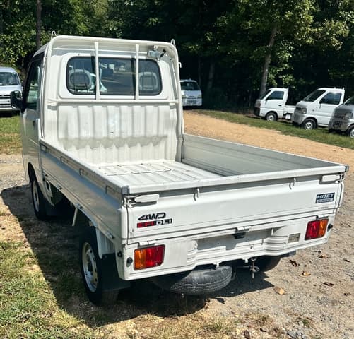 2001 Daihatsu Hijet JDM car for sale — photo 8 of 17