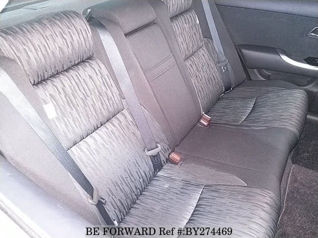 2010 Toyota Crown JDM car for sale — photo 4 of 6
