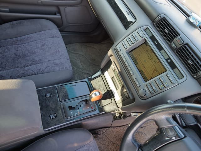 2000 Toyota Crown JDM car for sale — photo 14 of 18
