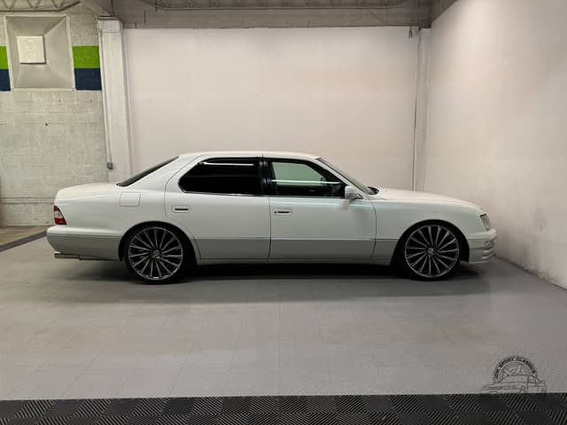 1995 Toyota Celsior JDM car for sale — photo 22 of 25