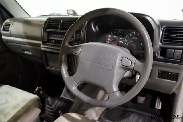 1999 Suzuki Jimny JDM car for sale — photo 12 of 25