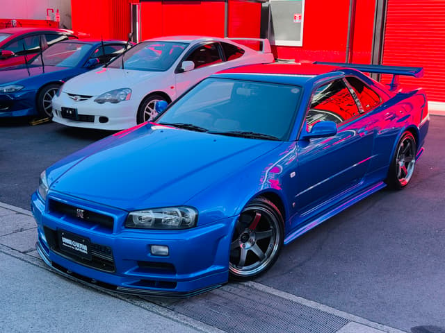 Nissan Skyline JDM car for sale — photo 16 of 25