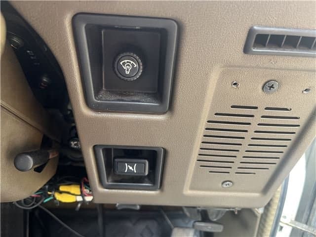 1990 Mitsubishi Pajero JDM car for sale — photo 9 of 24