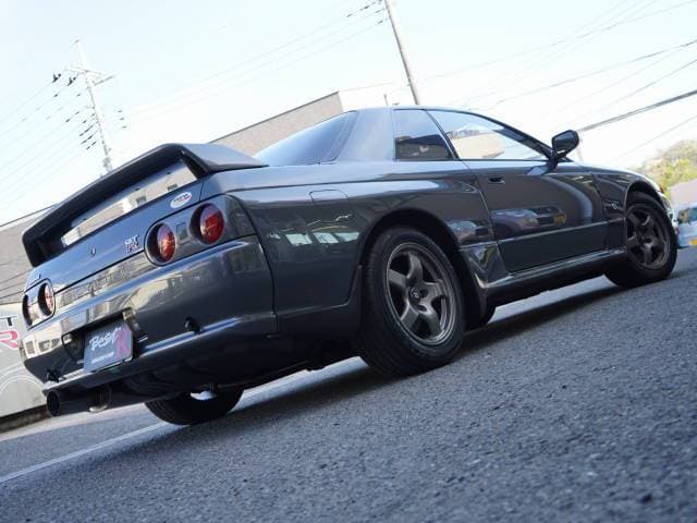 1992 Nissan Skyline JDM car for sale — photo 8 of 11