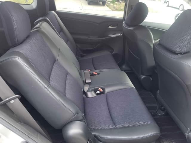 2009 Honda Odyssey JDM car for sale — photo 10 of 11