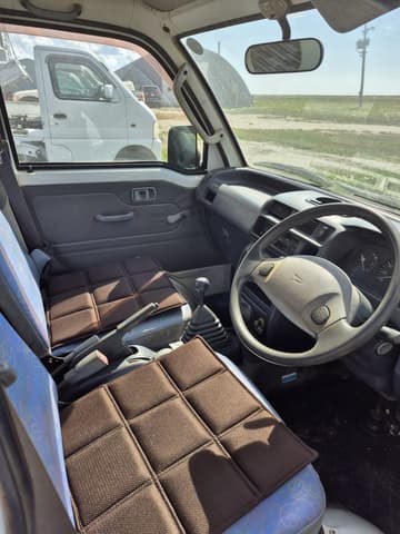 2002 Daihatsu Hijet JDM car for sale — photo 12 of 14