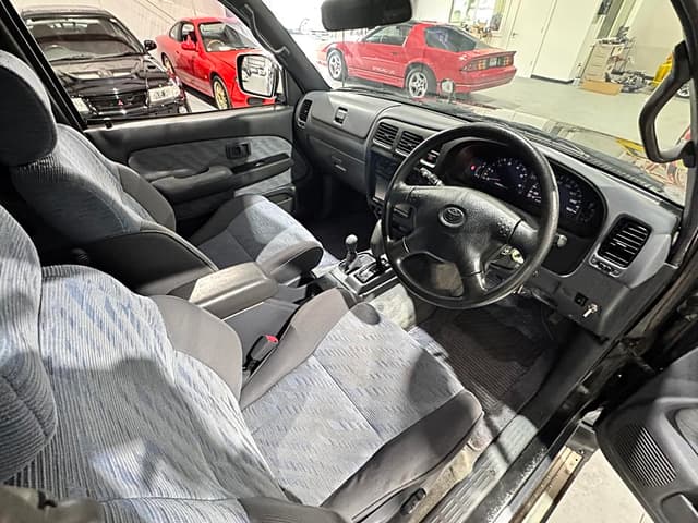 2000 Toyota Hilux JDM car for sale — photo 17 of 22