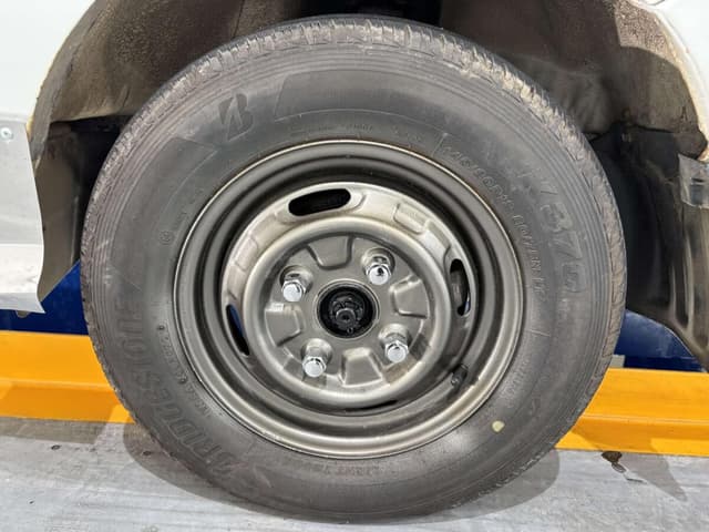 1998 Mitsubishi Minicab JDM car for sale — photo 16 of 25
