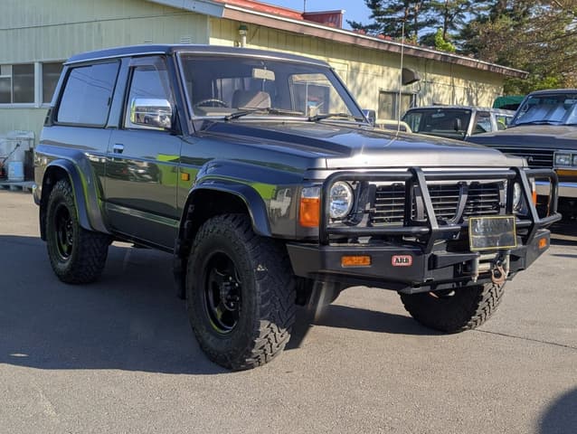 1992 Nissan Safari JDM car for sale — photo 3 of 19
