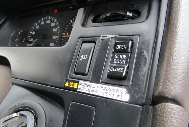 2002 Toyota HiAce JDM car for sale — photo 15 of 20