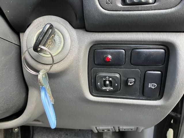 2000 Toyota Land Cruiser JDM car for sale — photo 19 of 25