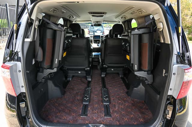 2012 Toyota Alphard JDM car for sale — photo 11 of 25