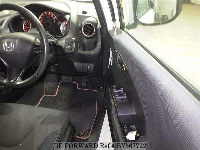 2010 Honda Fit JDM car for sale — photo 4 of 7