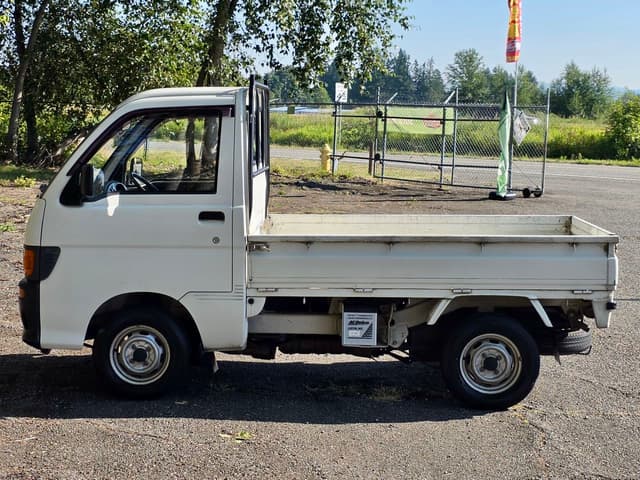 1995 Daihatsu JDM car for sale — photo 4 of 16