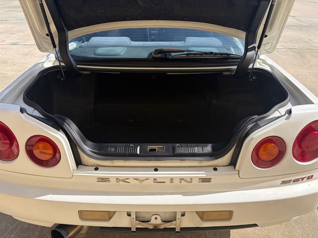 1998 Nissan Skyline JDM car for sale — photo 17 of 18
