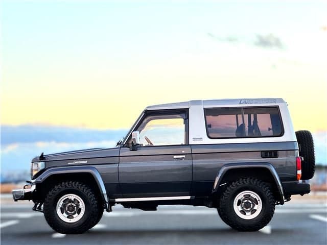 1996 Toyota Land Cruiser JDM car for sale — photo 2 of 25