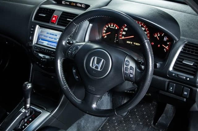 2006 Honda Accord JDM car for sale — photo 14 of 17