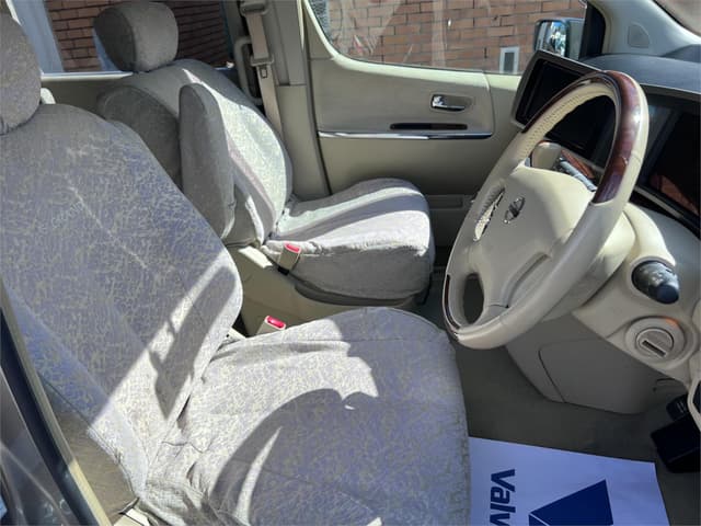 2008 Nissan Elgrand JDM car for sale — photo 13 of 16