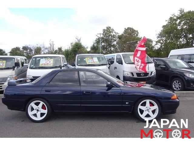 1991 Nissan Skyline JDM car for sale — photo 3 of 10