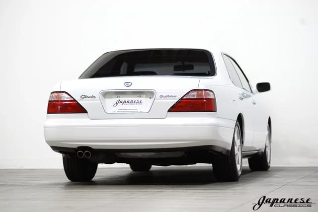 1996 Nissan Gloria JDM car for sale — photo 8 of 25