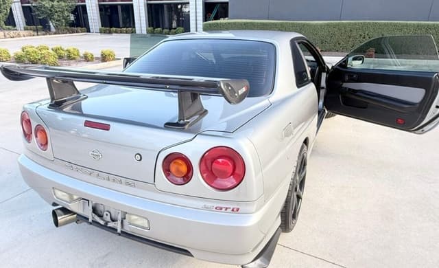 1998 Nissan Skyline JDM car for sale — photo 24 of 25