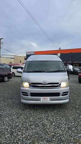 2007 Toyota HiAce JDM car for sale — photo 2 of 21