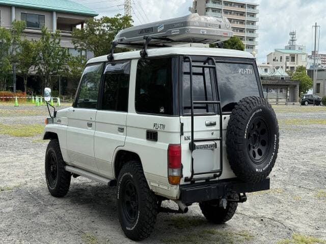 1992 Toyota Land Cruiser JDM car for sale — photo 14 of 18