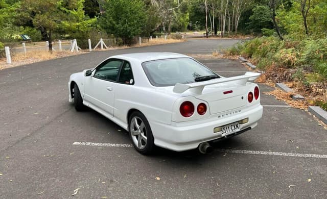 1998 Nissan Skyline JDM car for sale — photo 6 of 11