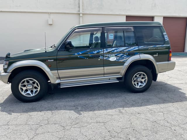 1997 Mitsubishi Pajero JDM car for sale — photo 7 of 15