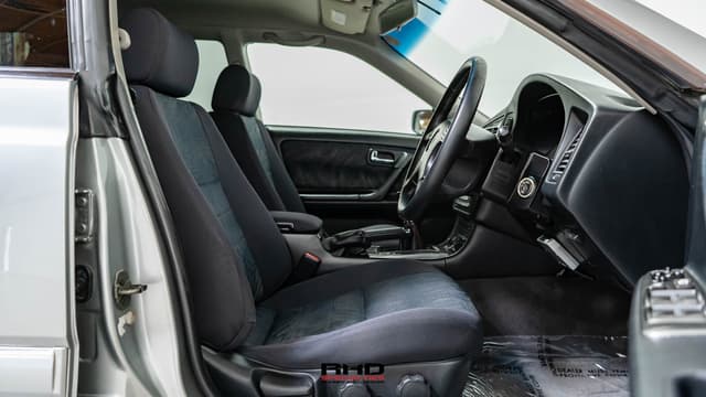 2001 Nissan Stagea JDM car for sale — photo 11 of 25