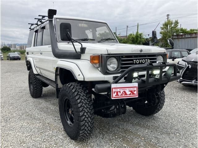 1999 Toyota Land Cruiser JDM car for sale — photo 2 of 25