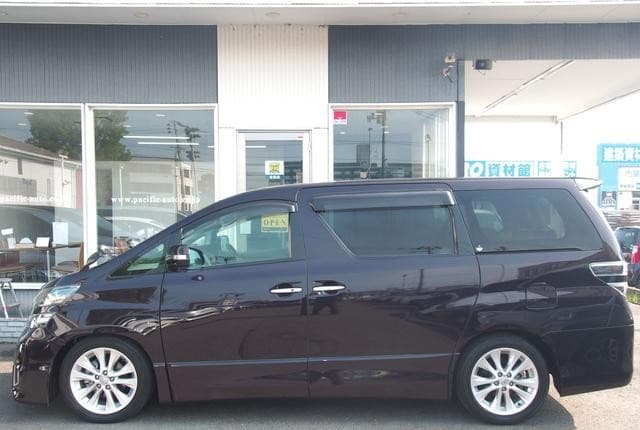 2011 Toyota Vellfire JDM car for sale — photo 5 of 25