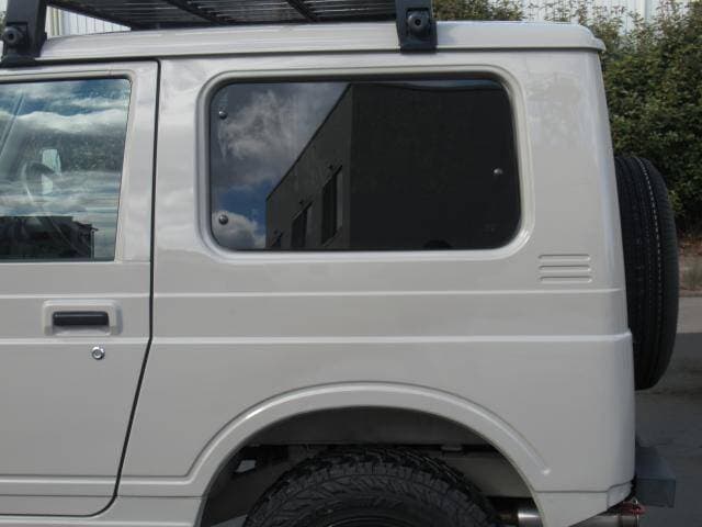 1998 Suzuki Jimny JDM car for sale — photo 20 of 20