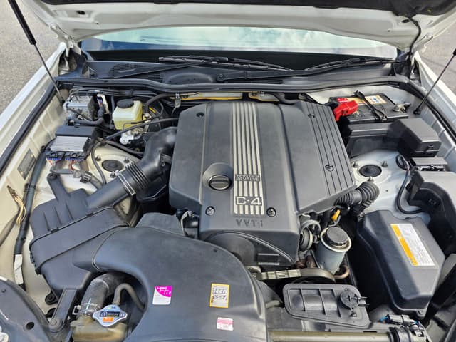 1999 Toyota Crown JDM car for sale — photo 13 of 14