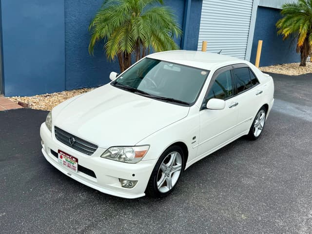 1999 Toyota Altezza JDM car for sale — photo 2 of 19