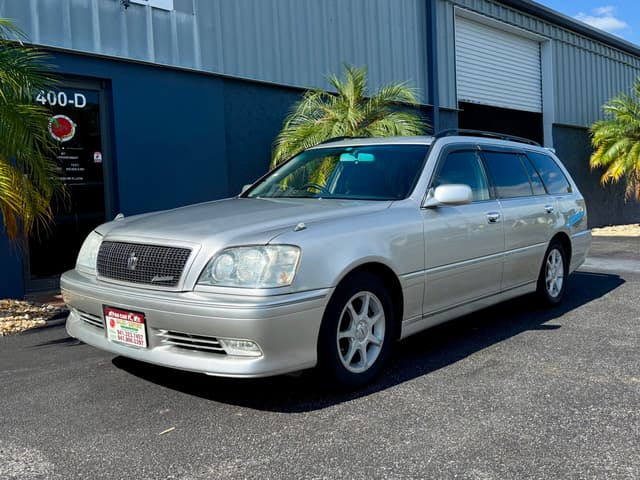 2000 Toyota Crown JDM car for sale — photo 2 of 18