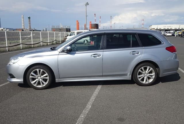 2011 Subaru Legacy JDM car for sale — photo 2 of 25