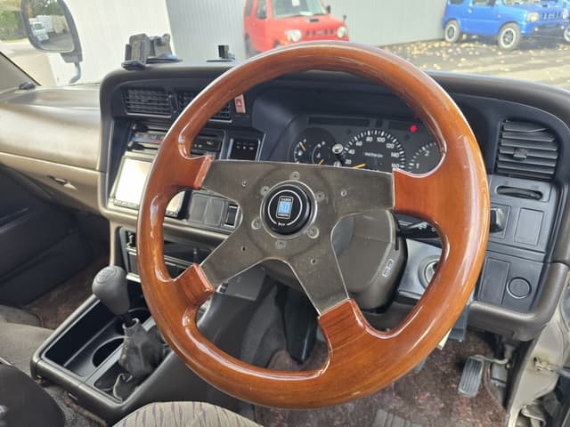 1996 Toyota HiAce JDM car for sale — photo 15 of 25