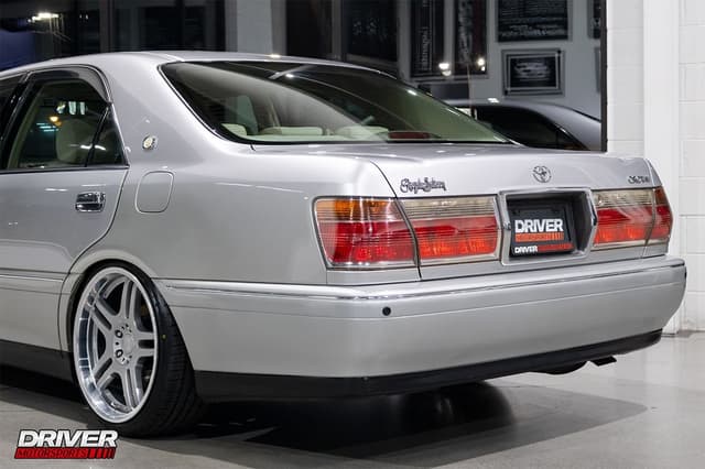 2000 Toyota Crown JDM car for sale — photo 24 of 25