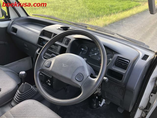 1999 Daihatsu Hijet JDM car for sale — photo 13 of 21