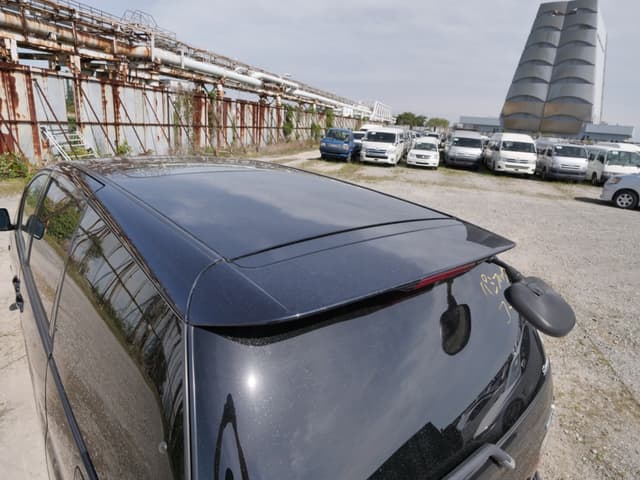 2001 Toyota Estima JDM car for sale — photo 14 of 25