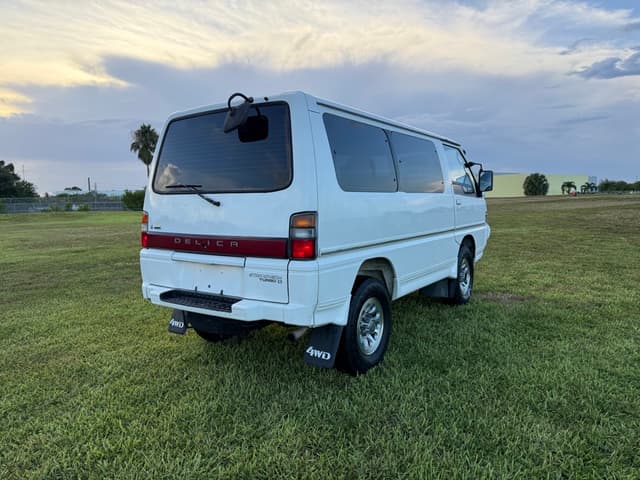 1995 Mitsubishi Pajero JDM car for sale — photo 11 of 21