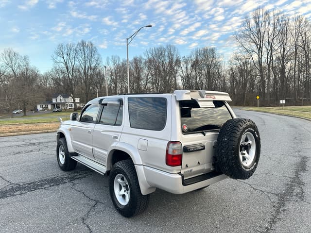 1996 Toyota Hilux Surf JDM car for sale — photo 7 of 10