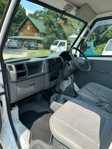 2001 Mitsubishi Minicab JDM car for sale — photo 16 of 25