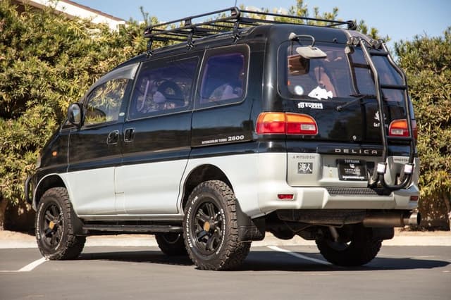 1994 Mitsubishi Delica JDM car for sale — photo 6 of 25